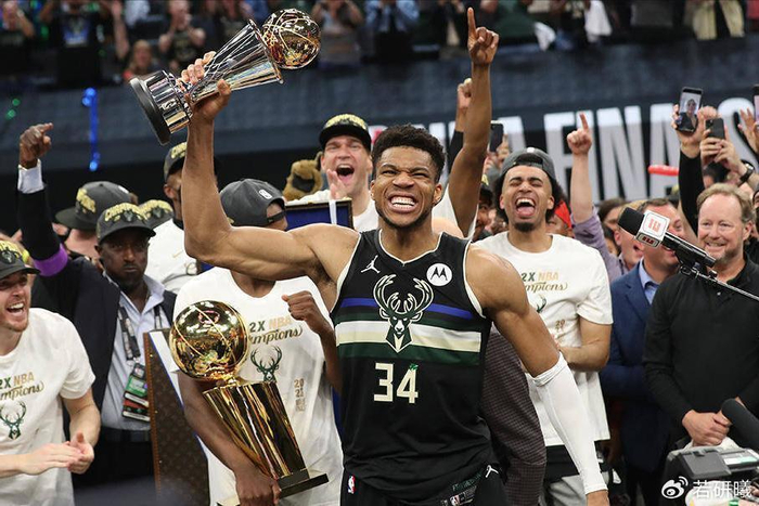 巴克利：现役只有5人无需再证明自己！杜兰特还不够资格|罗斯·巴克利|篮球|凯文·杜兰特|斯蒂芬·库里|NBA_新浪体育_新浪新闻