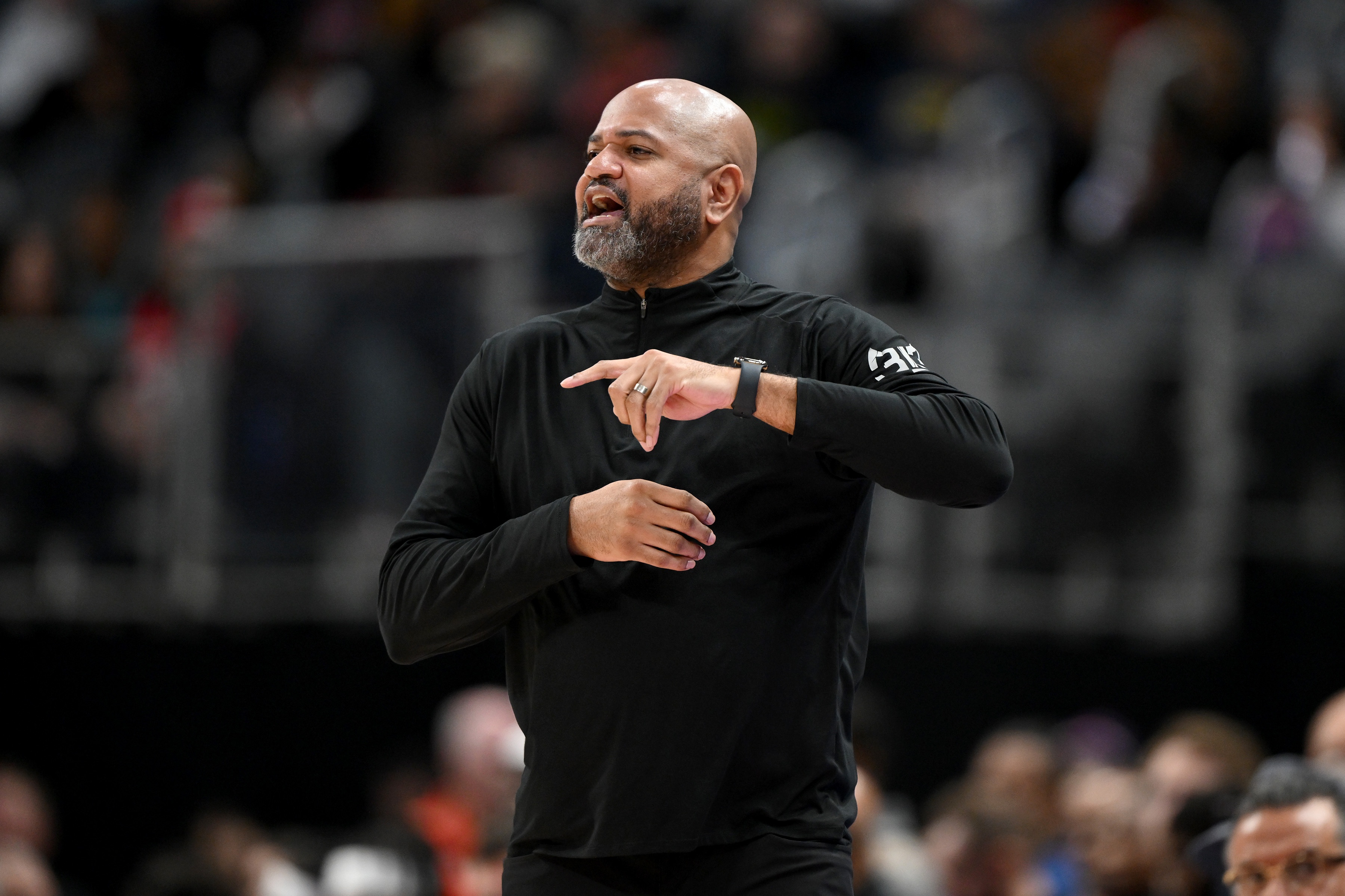 NG体育在线网站-三分32中7！比克斯塔夫：我们还不是成品球队 利用好空间继续提升