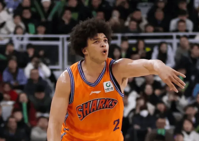 NG体育线上入口-全面！洛夫顿全场19中12，砍下31分7篮板11助攻1抢断1盖帽